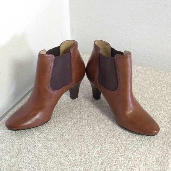 Frye Chelsea Brown Leather Ankle Boots. - Picture 5 of 6